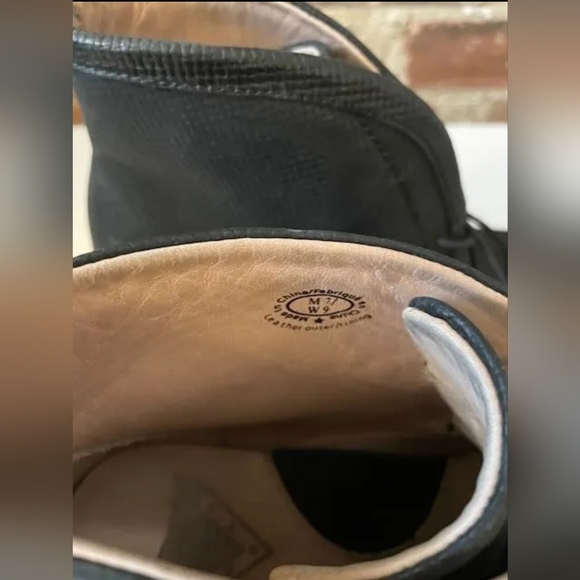 John Fluevog Splendid Black Ankle Boot 9 with box - Picture 5 of 5